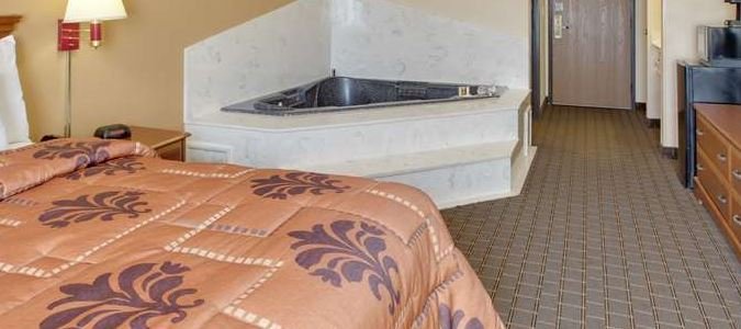 Фото Days Inn by Wyndham Mesquite Rodeo Tx