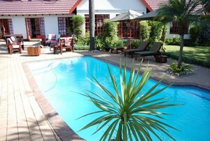 Journey's Inn Africa Guest Lodge