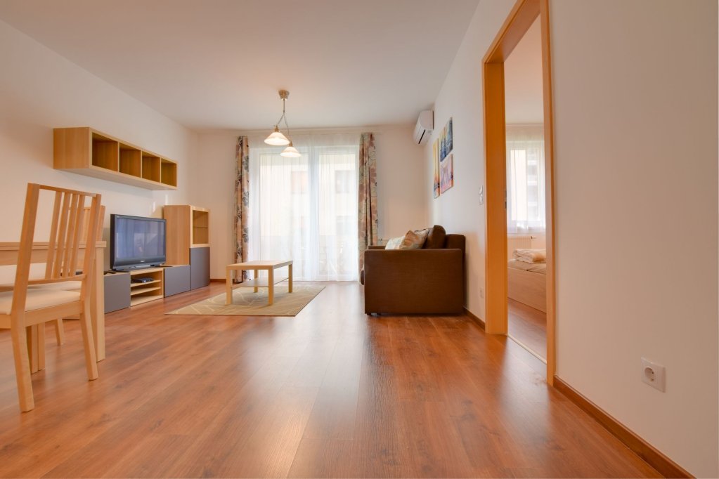 Фото Corvin Rose Apartment Hotel