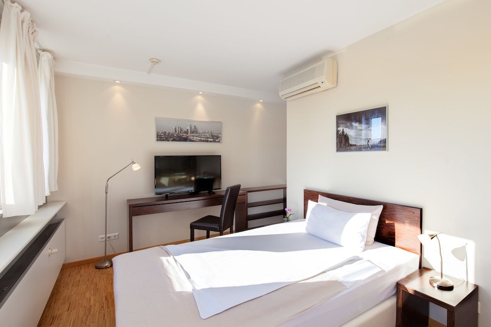 Фото Paragon Apartments