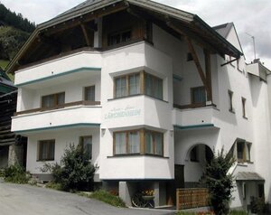 Larchenheim Apartments