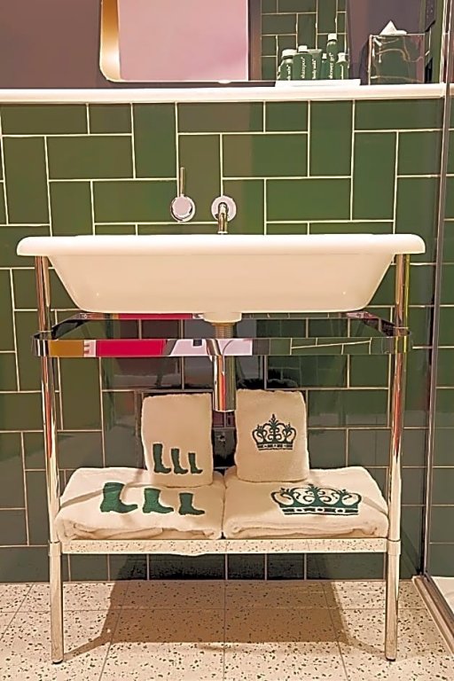 Фото nhow London