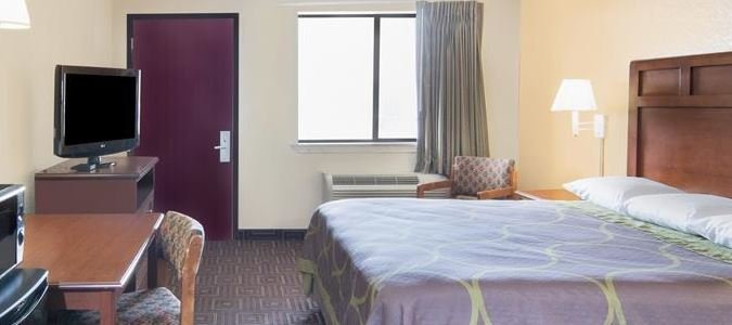 Фото Super 8 by Wyndham Seguin