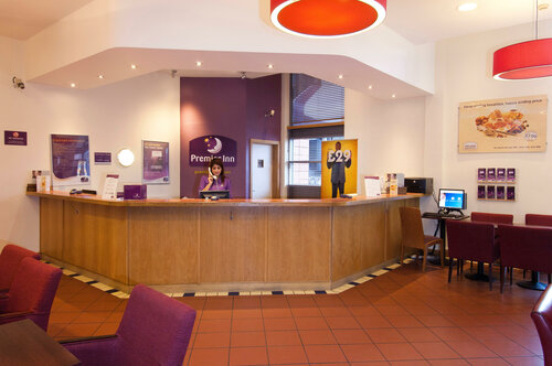 Гостиница Premier Inn Sheffield City Centre - Angel St