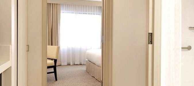 Фото Embassy Suites by Hilton Milwaukee Brookfield