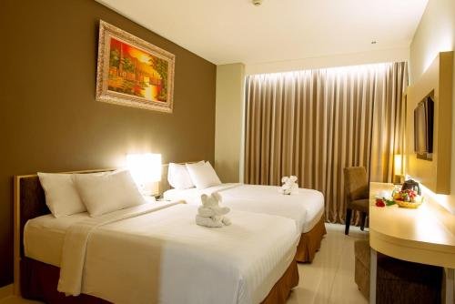 Фото Maestro Hotel Kota Baru