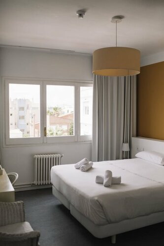 Внешний вид отеля Hotel Cesar Barcelona в Вилановa и ле Желтру, фото 3