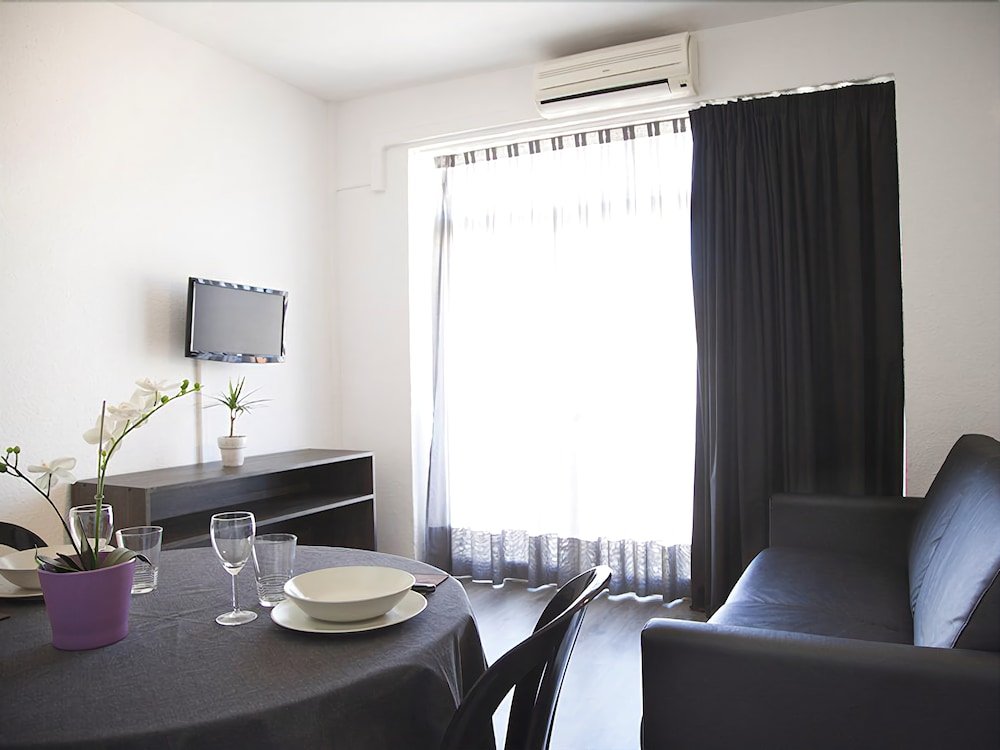 Фото Apartaments Atzavara