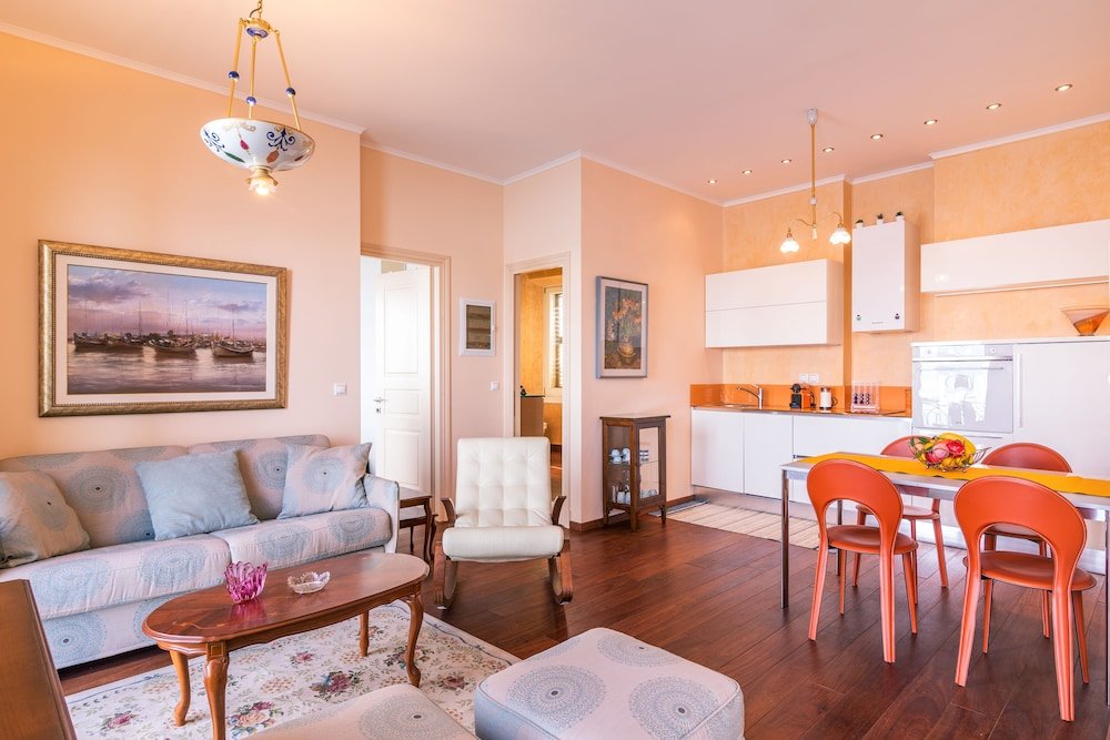 Фото Mouragia Luxury Seaview Suite by Konnect