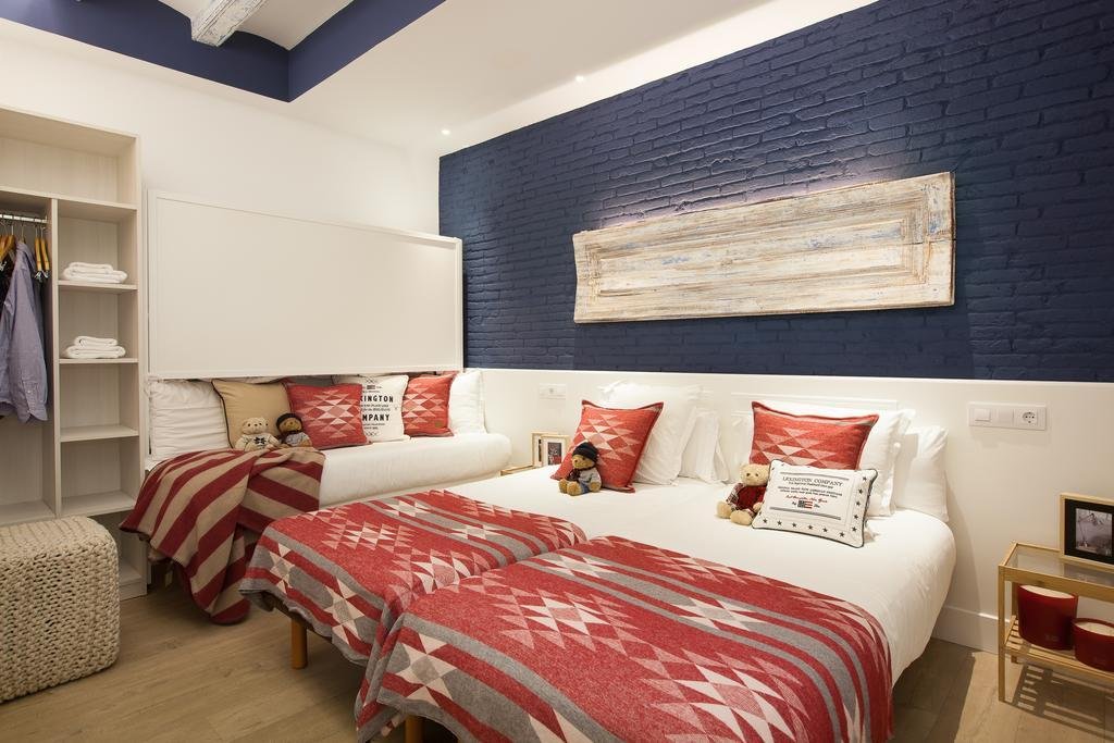 Фото Enjoybcn Colon Apartments