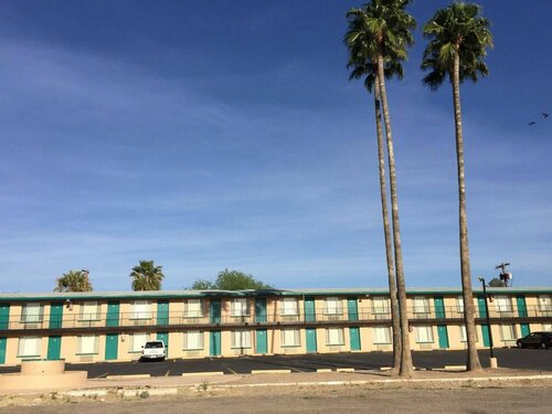 Гостиница Amazon Motel в Тусоне