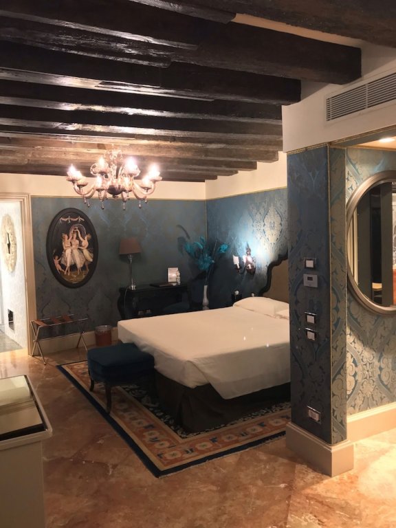 Фото Palazzetto Madonna