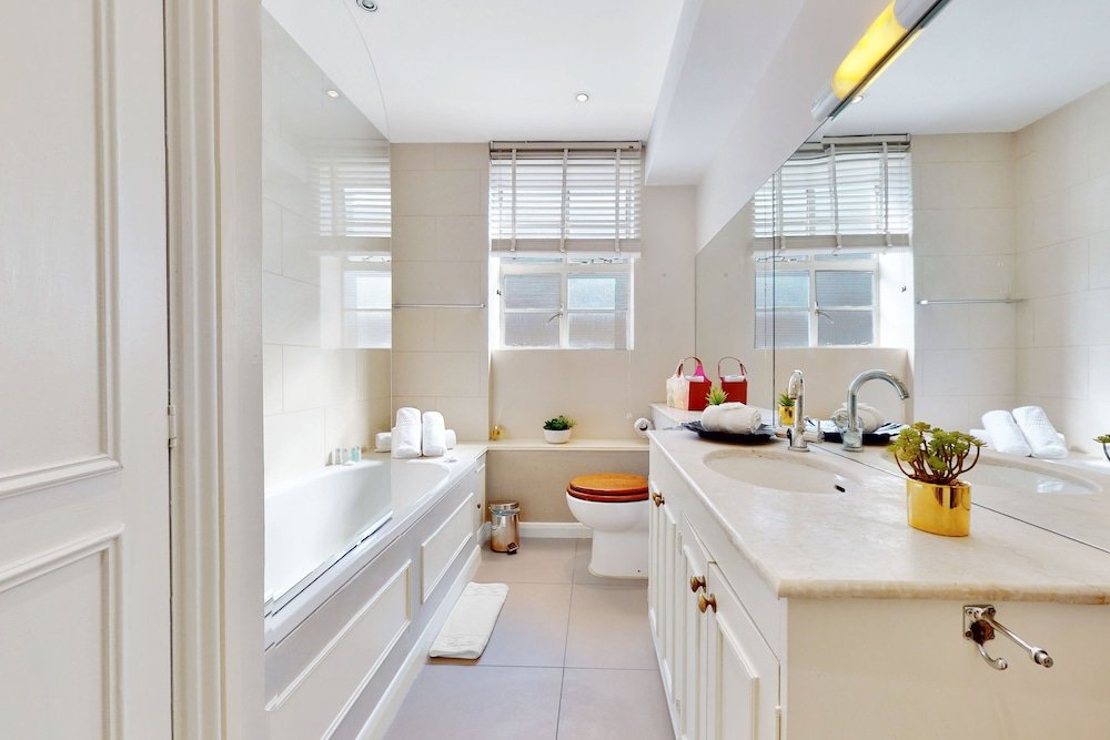 Фото Park Lane Apartments - Clarges St