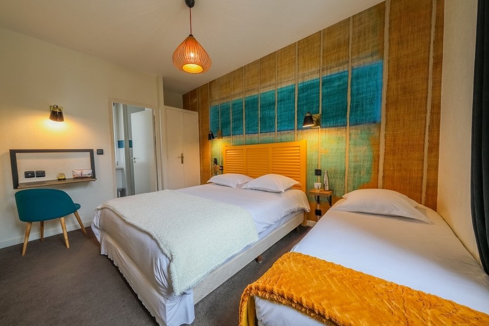 Фото Hôtel Les Charmettes