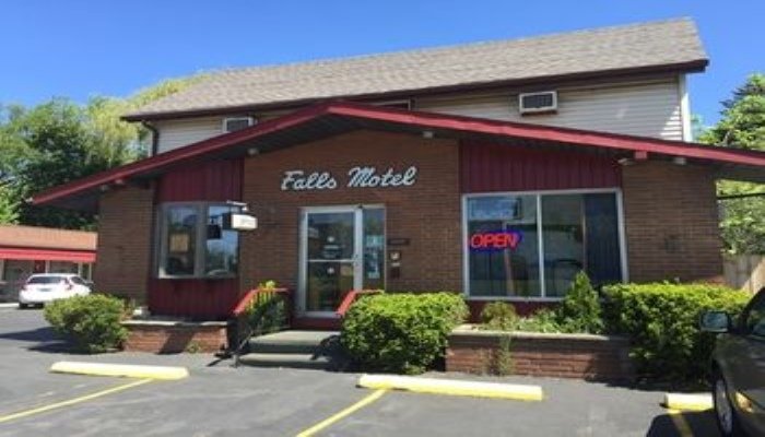 Фото Falls Motel