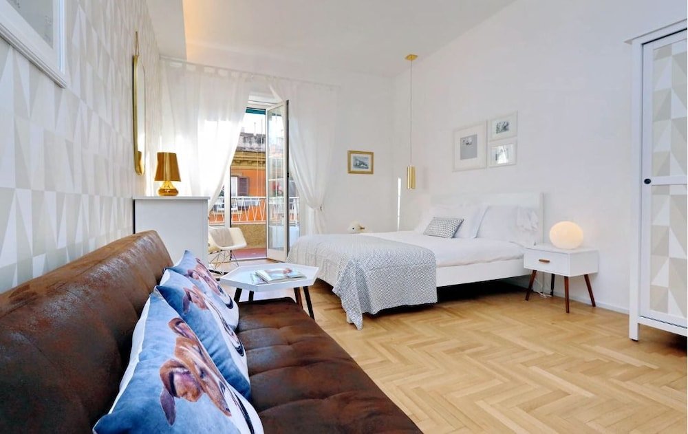 Фото Elegant flat for 8 people near colosseum