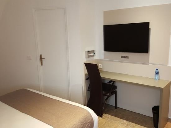 Фото Hôtel Le Saint Germain