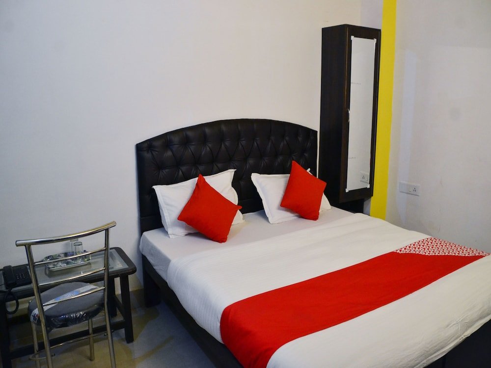 Фото Oyo 13086 Temple City Guest House