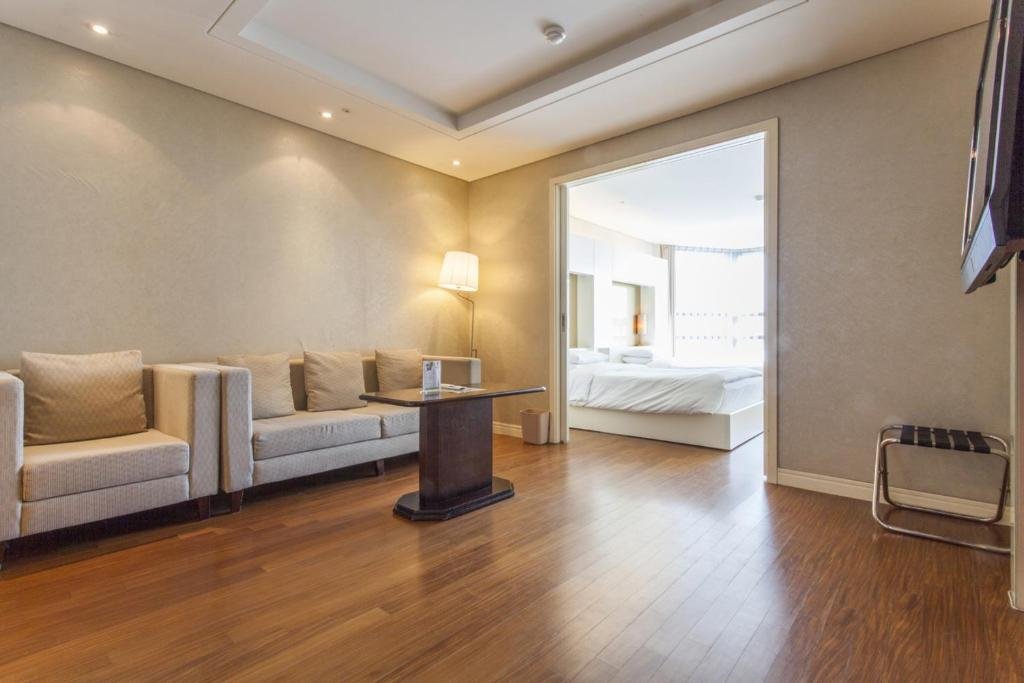 Фото Sunset Business Hotel