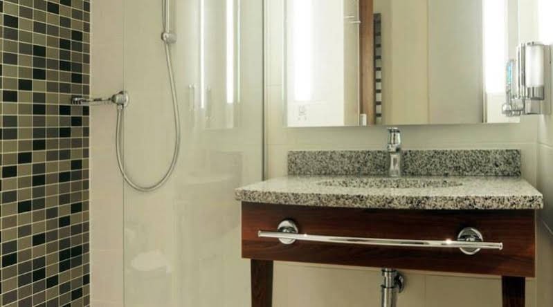 Фото Hampton by Hilton Newcastle