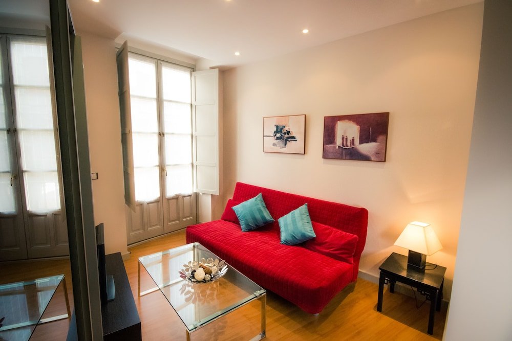 Фото Holidays2Malaga City Center Apartments