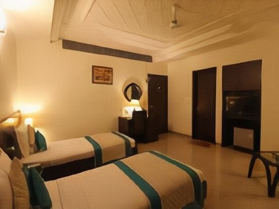 Фото Hotel Impress