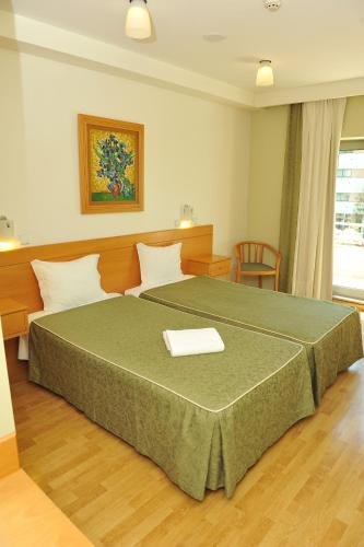 Фото B&B HOTEL Braga Lamaçaes