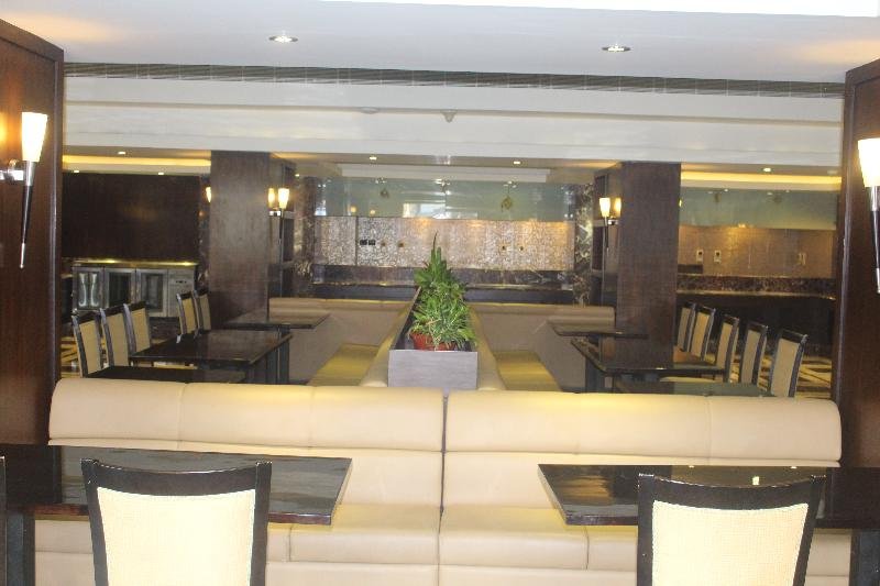 Фото Anandha Inn Convention Centre and Suite