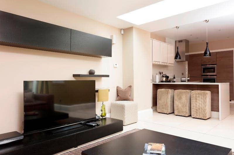 Фото The Chester Residence