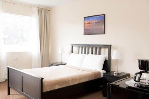 Фото Moon Inn Hotel