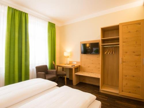 Фото Hotel Brauereigasthof Amberger