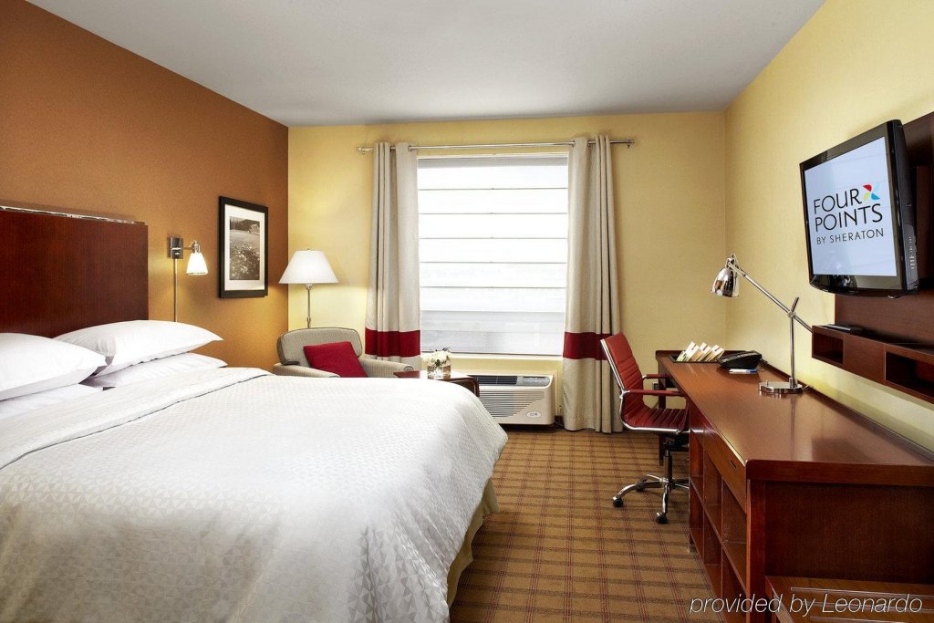 Фото Four Points by Sheraton Calgary Airport