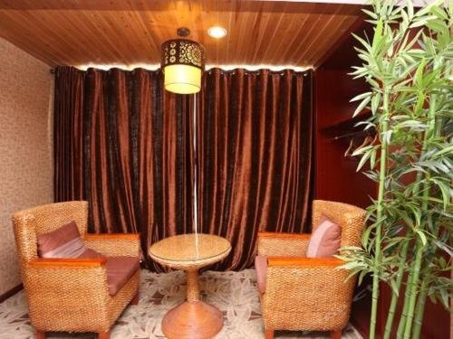 Фото Chengdu E Hotel