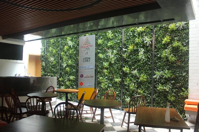 Фото Fountain Tree by Tgi