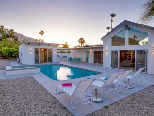 Жильё посуточно Dive-In Palm Springs Holiday home 4 в Палм-Спрингс