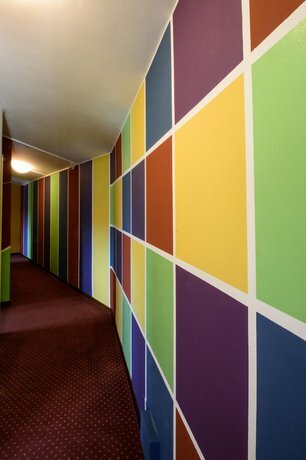 Хостел Colors hostel в Тосколано-Мадерно