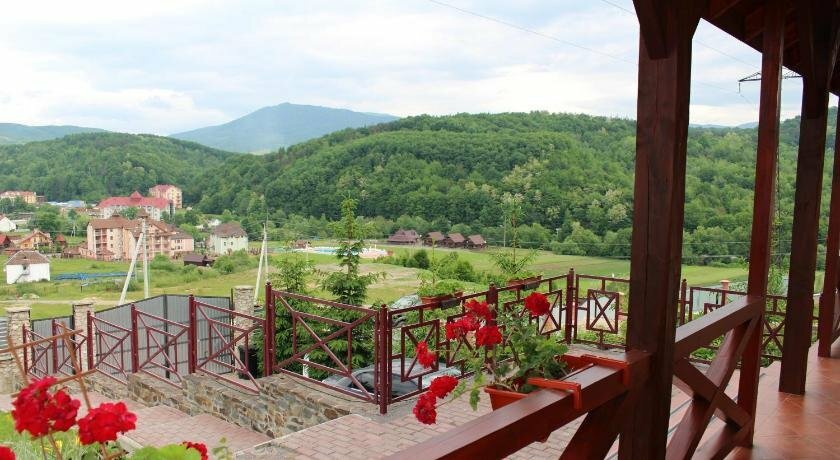 Short-term housing rental Panorama Townhouse, Zakarpattia District, photo