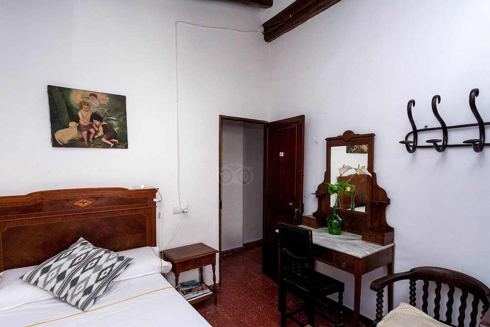 Фото Hostal Pons