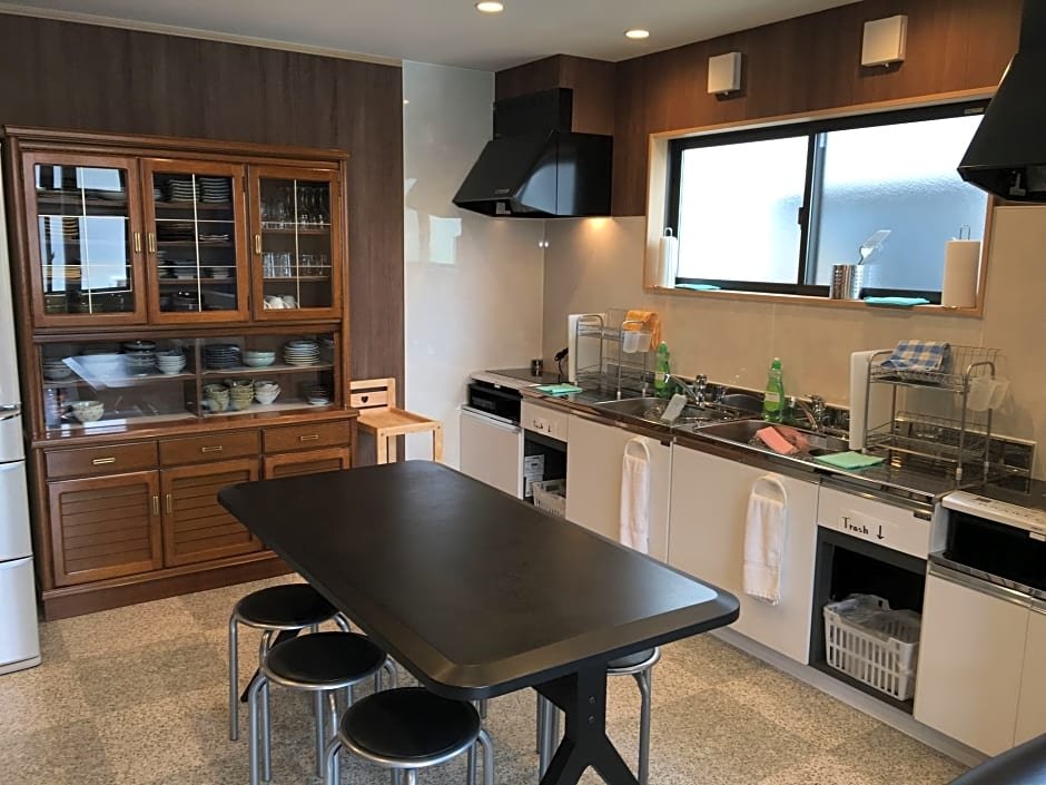 Фото Guesthouse Orange Cabin