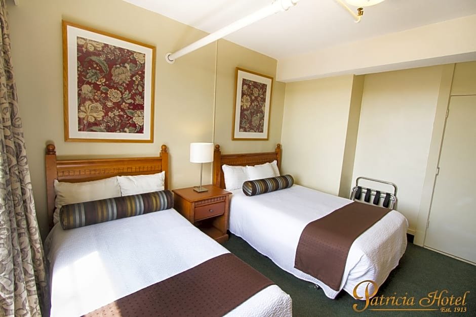 Фото Budget Inn Patricia Hotel