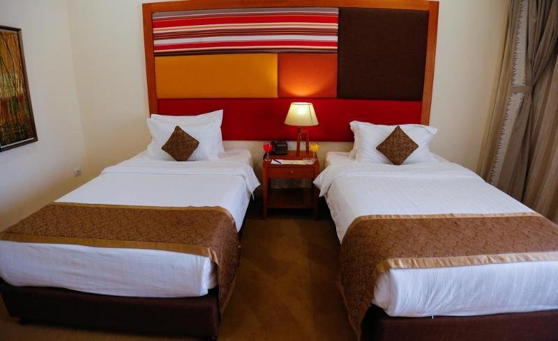 Фото Tolip Family Park Hotel