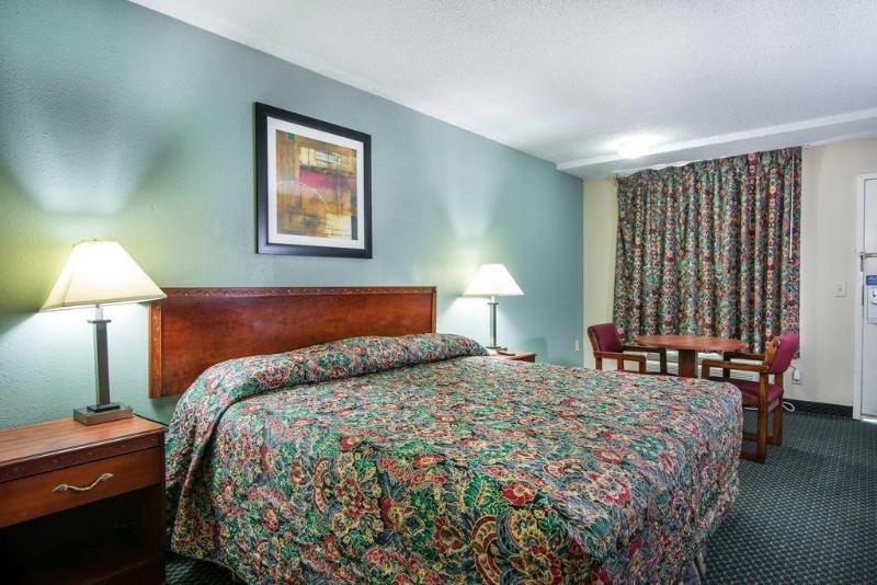 Фото Motel 6 Kenly, Nc