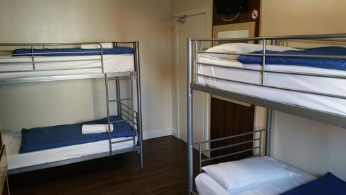 Гостиница Lynden Court Hotel - Hostel в Борнмуте