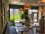 Vsplesk • Cafe (Moscow, Novomoskovskiy Administrative Okrug, Kommunarka District, Skandinavskiy bulvar, 1к1) ، مقهى