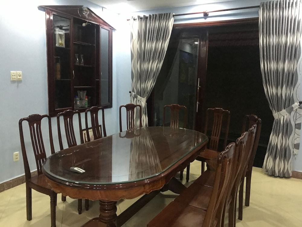 Фото The Airport Hotel