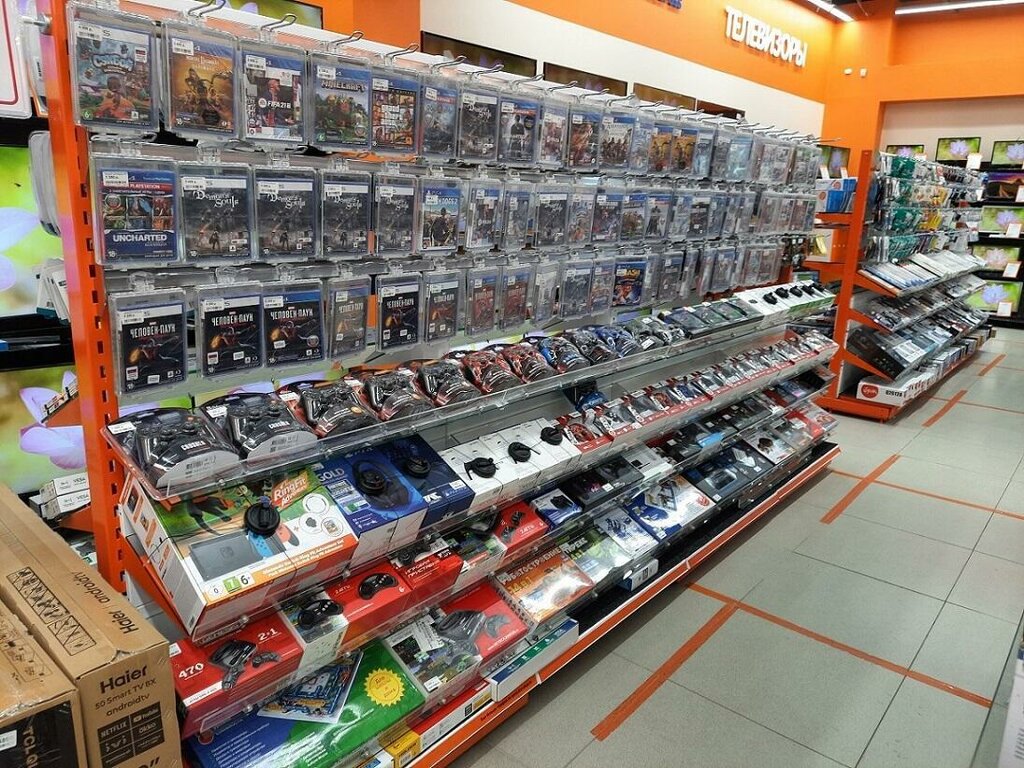 Computer store DNS, Veliky Novgorod, photo