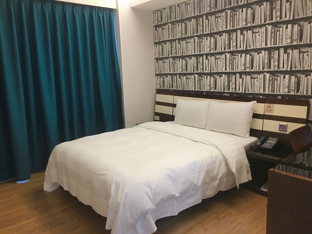 Фото Talmud Hotel Gongyuan