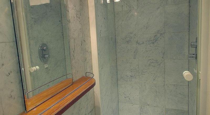 Фото Hyde Park Economy Apartments