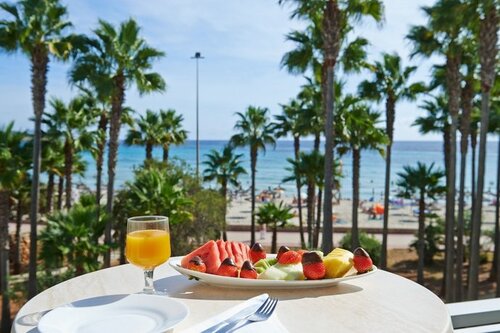 Гостиница Hipotels Mediterráneo Hotel - Adults Only в Са-Коме