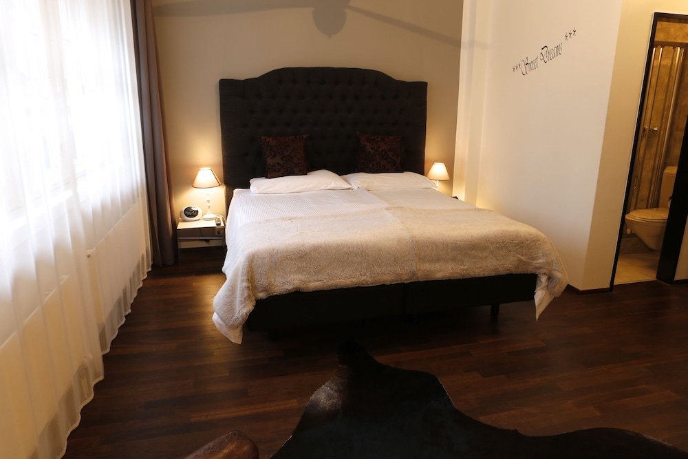 Фото Boutique Hotel Weisses Kreuz